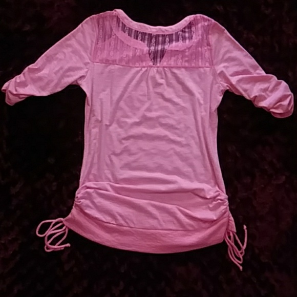 Pink back lace top - Picture 2 of 5